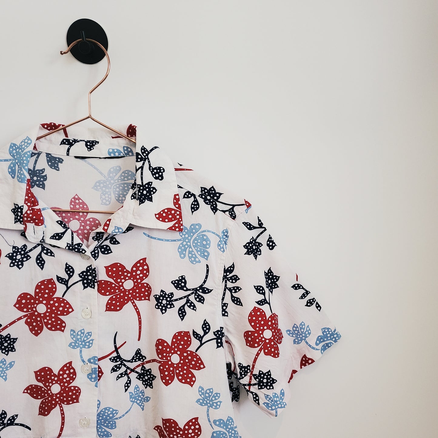 Reworked Vintage Floral Cropped Shirt | Size 8