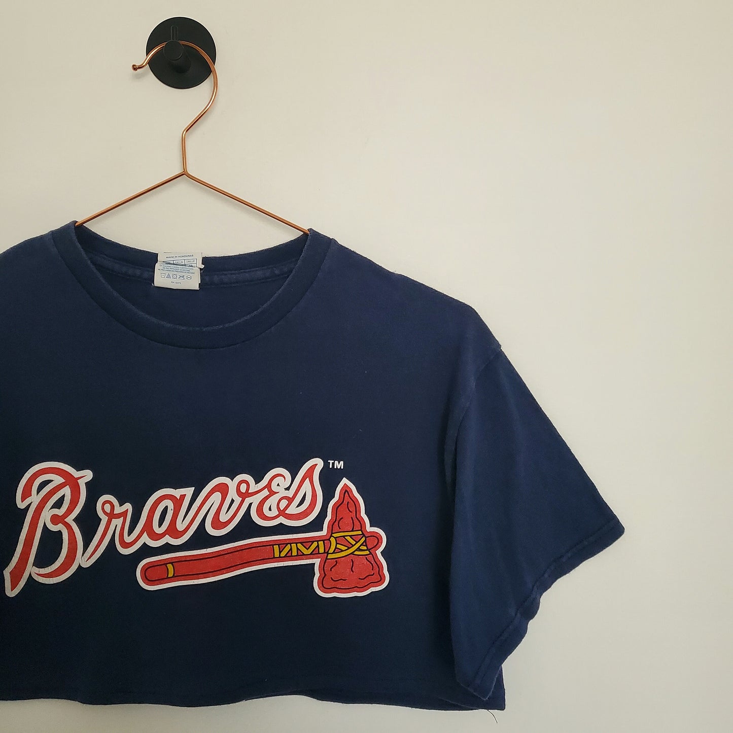 Reworked Crop Atlanta Braves Baseball T-Shirt | Size 10