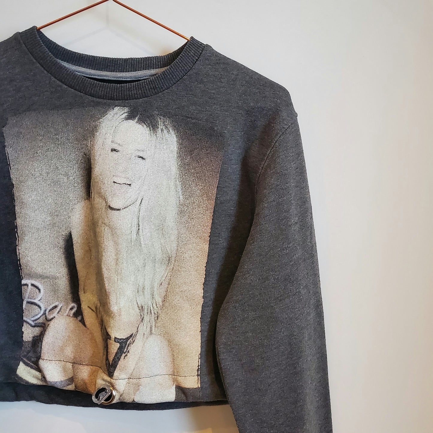 Vintage Y2K Naked Lady Graphic Crop Sweatshirt | Size 10