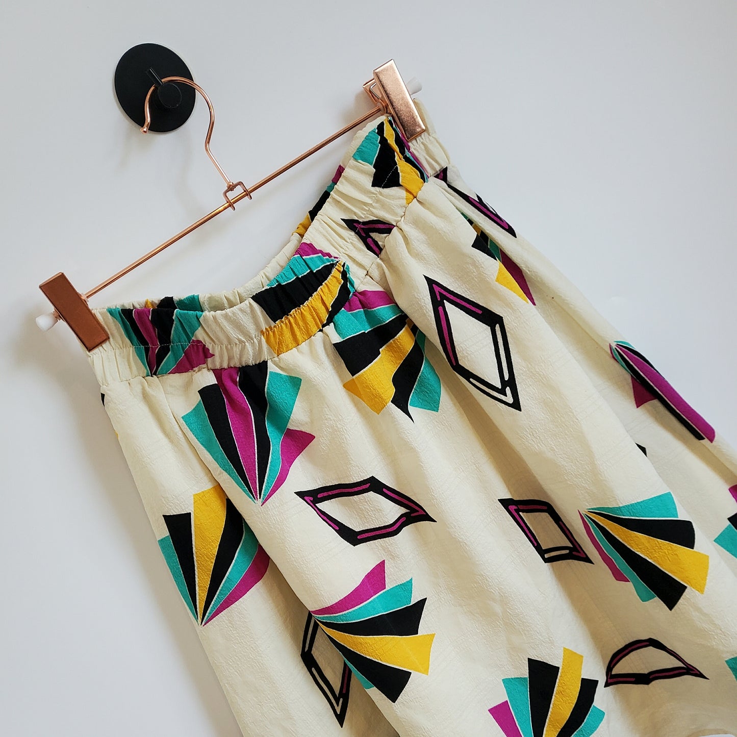 Vintage Y2K Funky Pattern Mini Skirt | Size 10