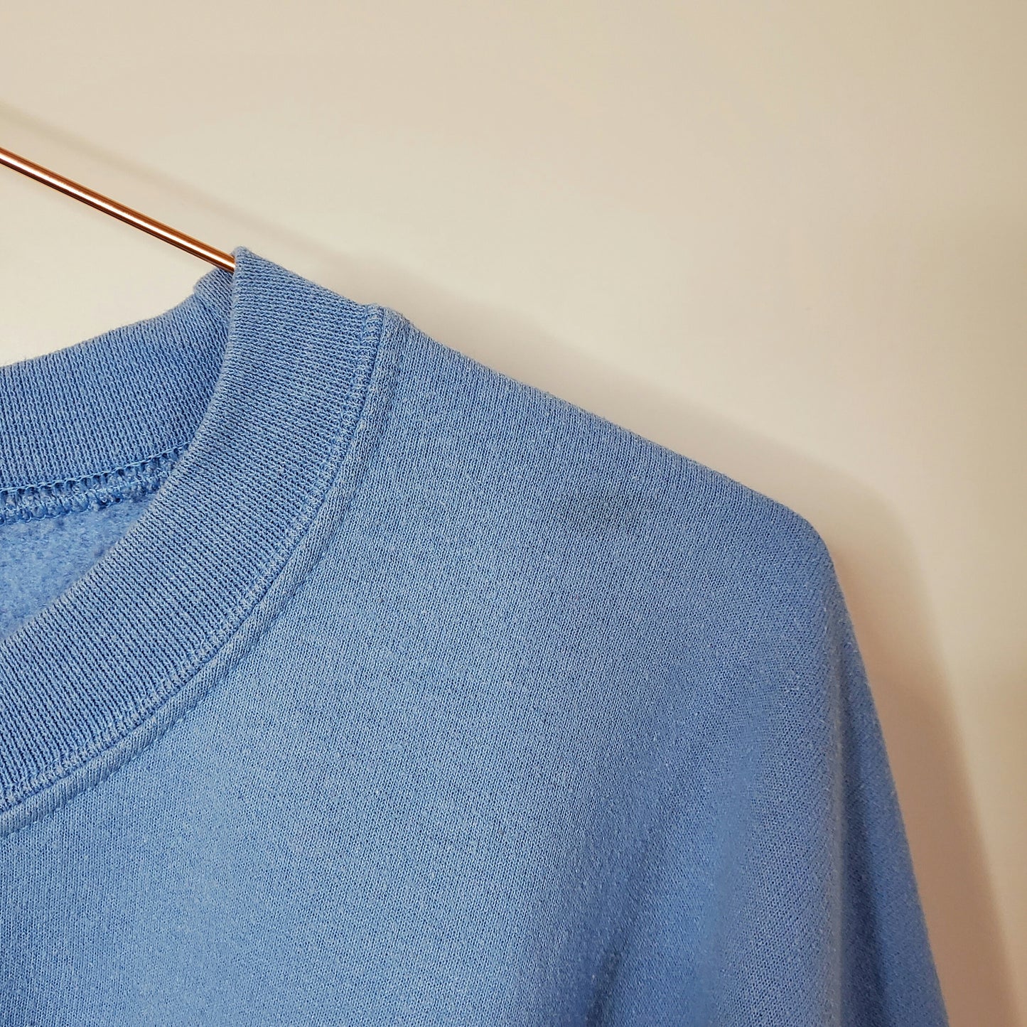 Upcycled Vintage 90s Michigan Crop Sweatshirt Blue Size 14-16