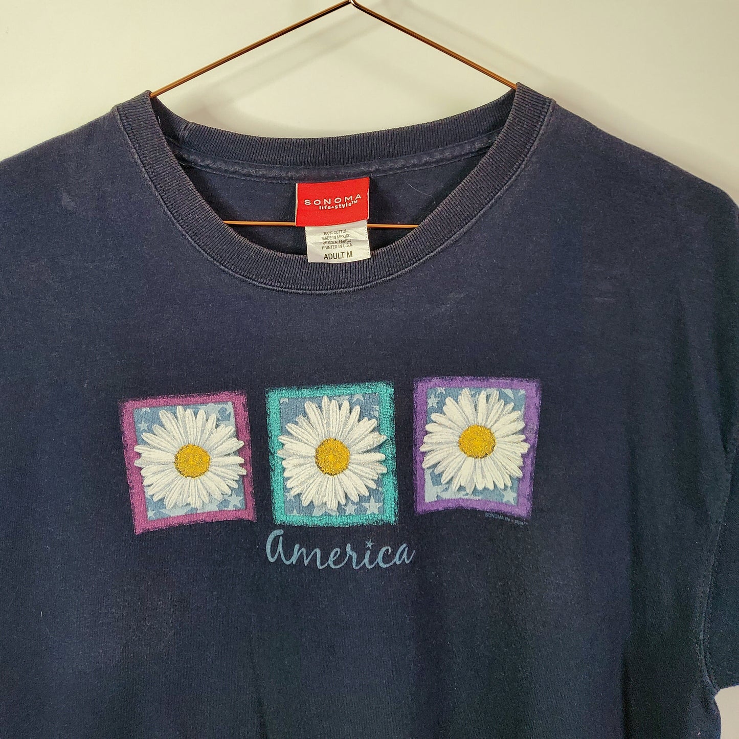 Vintage 90s Floral Graphic T-shirt | Size M