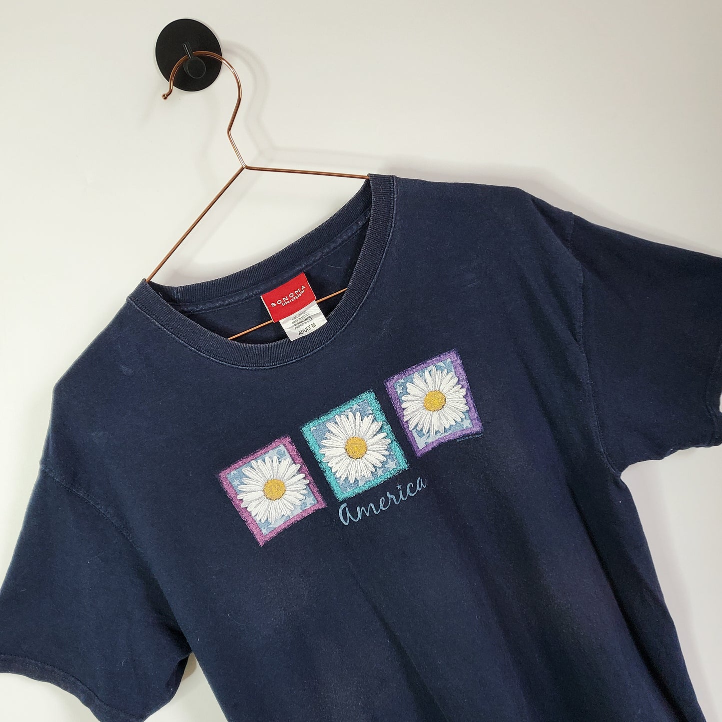 Vintage 90s Floral Graphic T-shirt | Size M