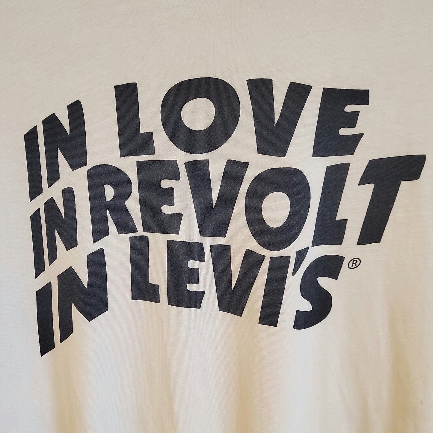 Retro Y2K Levi's Graphic T-shirt | Size M