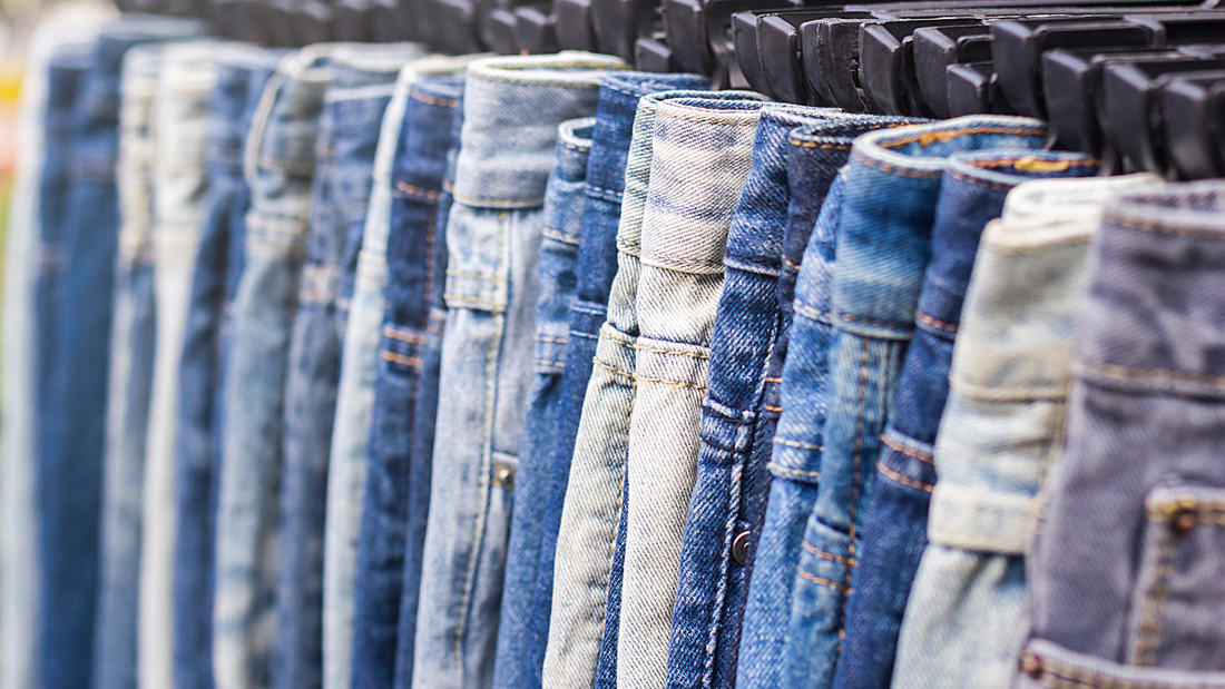 4 Ways to Style Straight Cut Jeans for a Stylish Winter