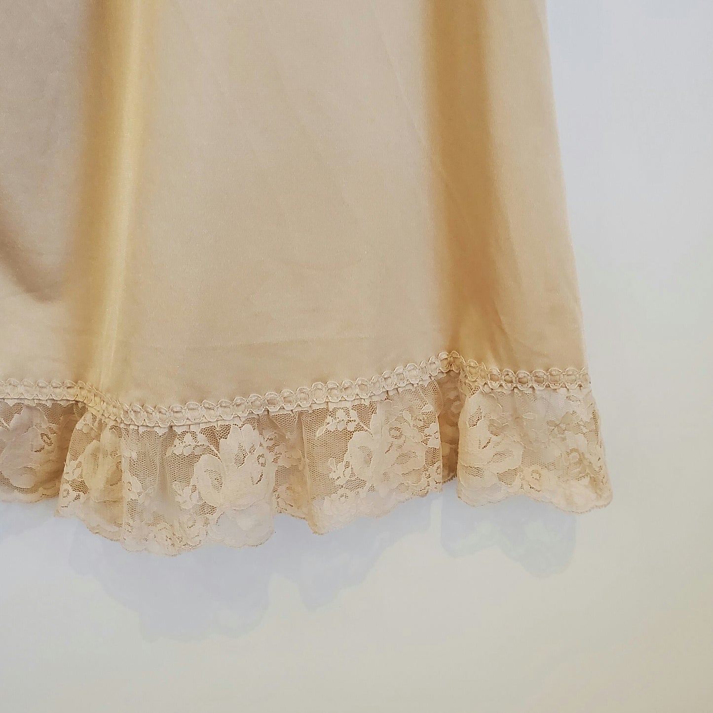 Vintage Lace Trim Slip Skirt | Size 10-12