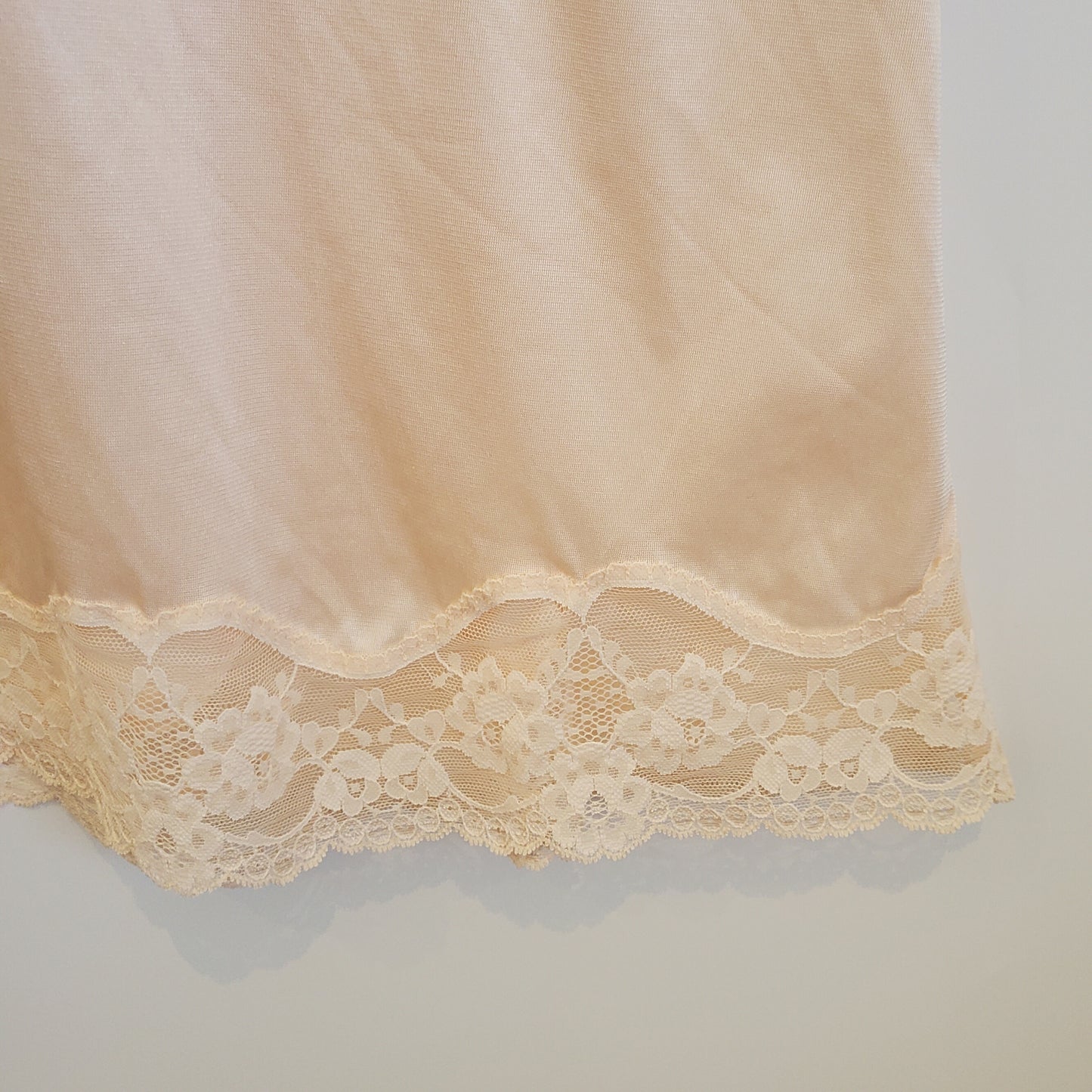 Vintage Lace Trim Slip Skirt | Size 10-12