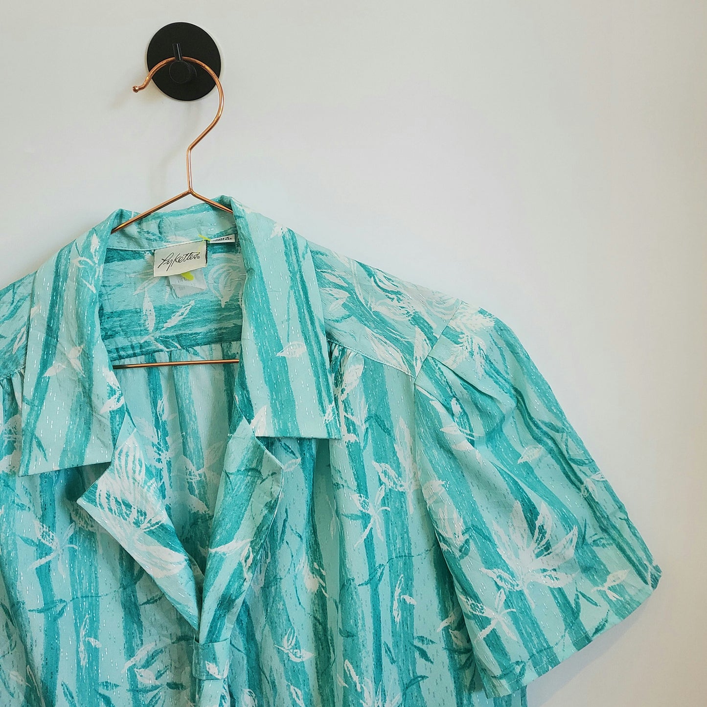 Vintage 70s Floral Tie Neck Blouse | Size 12