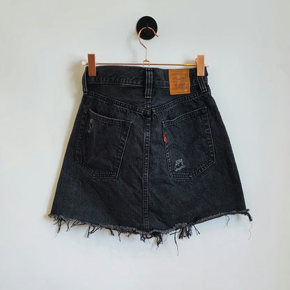 Preloved Distressed Levi's Mini Denim Skirt | Size 8