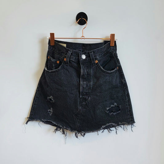 Preloved Distressed Levi's Mini Denim Skirt | Size 8