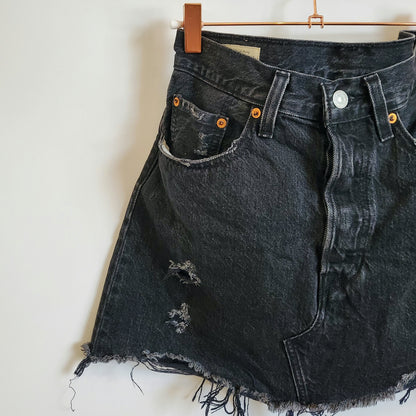 Preloved Distressed Levi's Mini Denim Skirt | Size 8