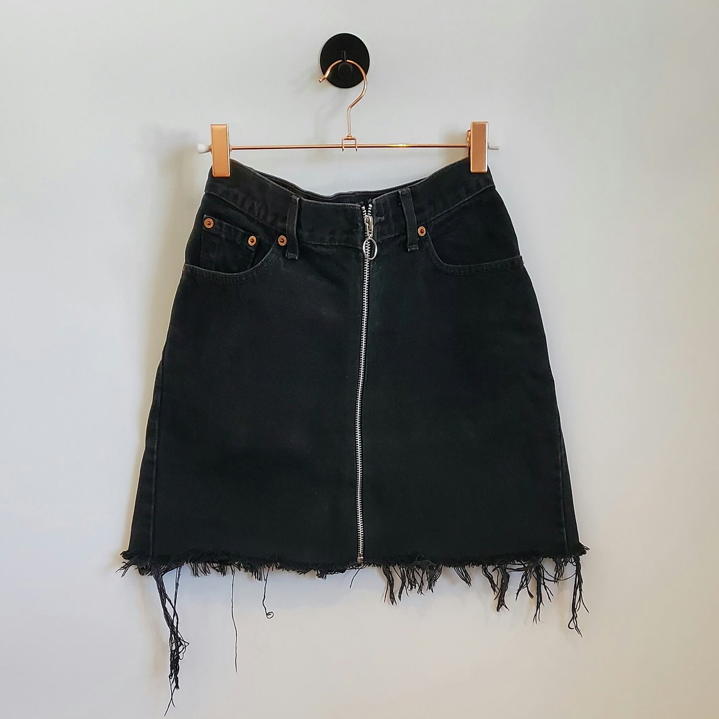 Vintage 90s Levi's Denim Mini Skirt Size 8-10 – Vintage Recovery
