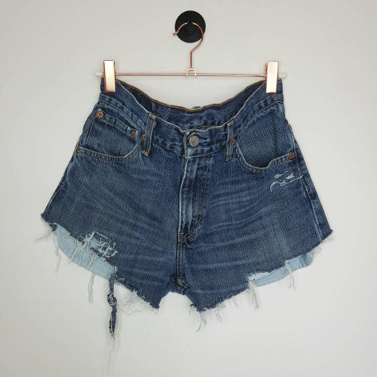 Vintage levi sale shorts uk