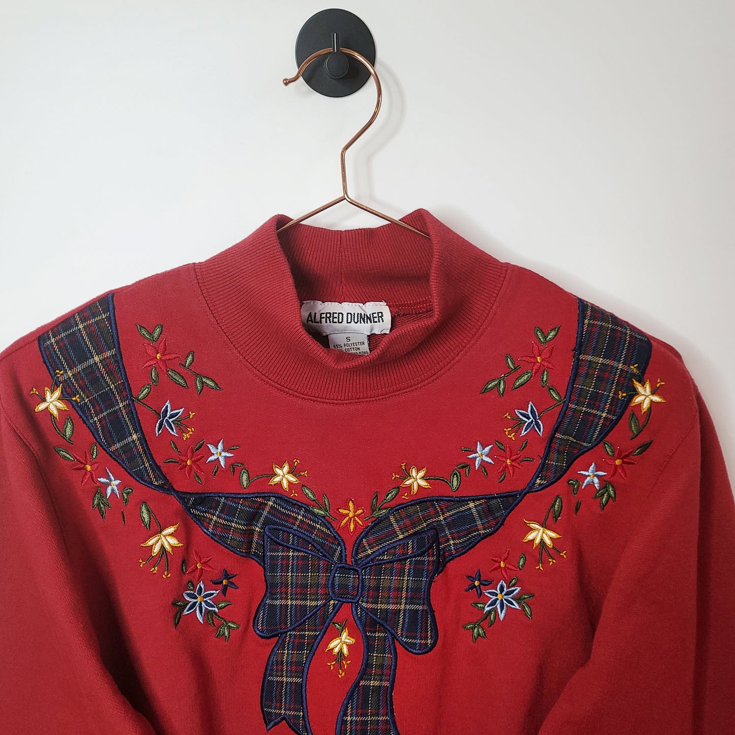 Vintage 90's Alfred Dunner Embroidered Sweatshirt Red Size Small