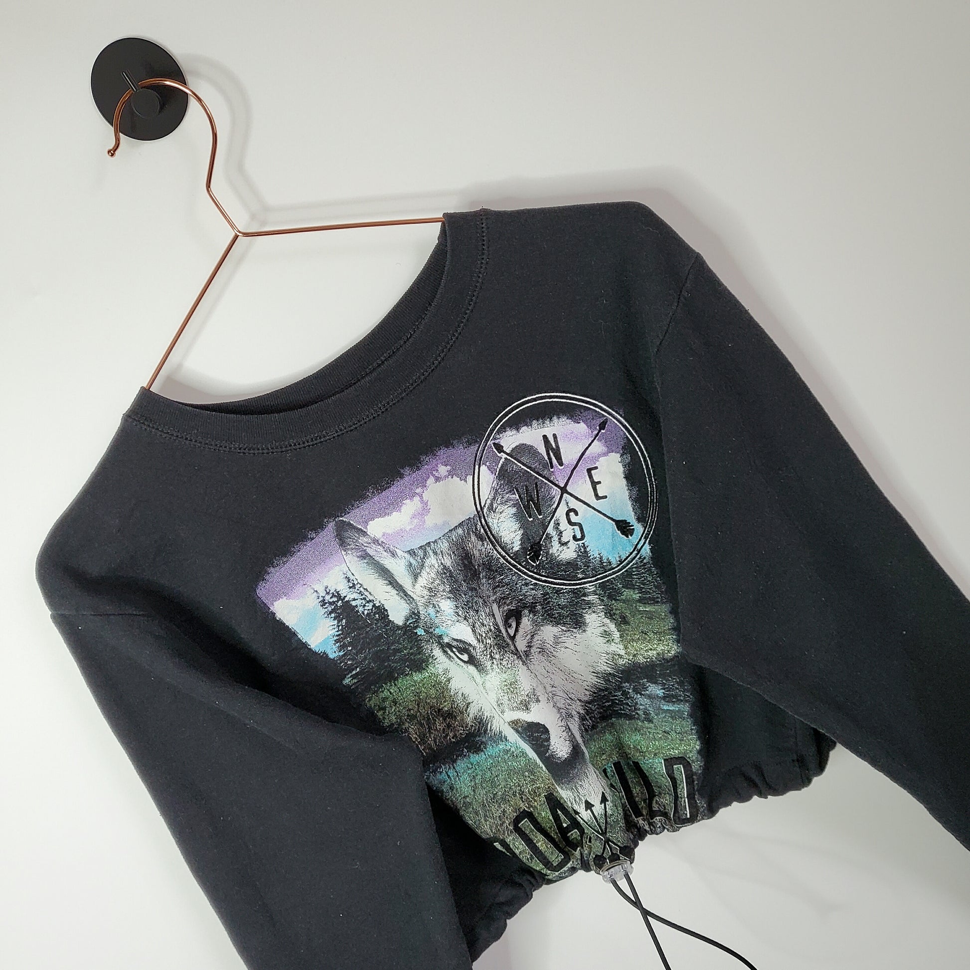 Upcycled Y2K Wolf Printed Crop Sweatshirt Black Size 6