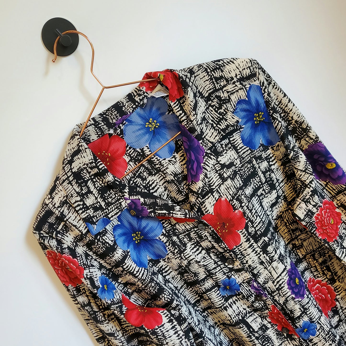 Vintage 80s Floral Blouse Black and White Size 10-12