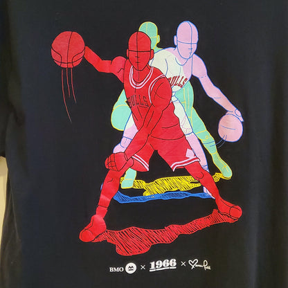 Vintage Chicago Bulls Basketball Graphic T-shirt | Size L