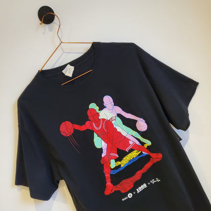 Vintage Chicago Bulls Basketball Graphic T-shirt | Size L
