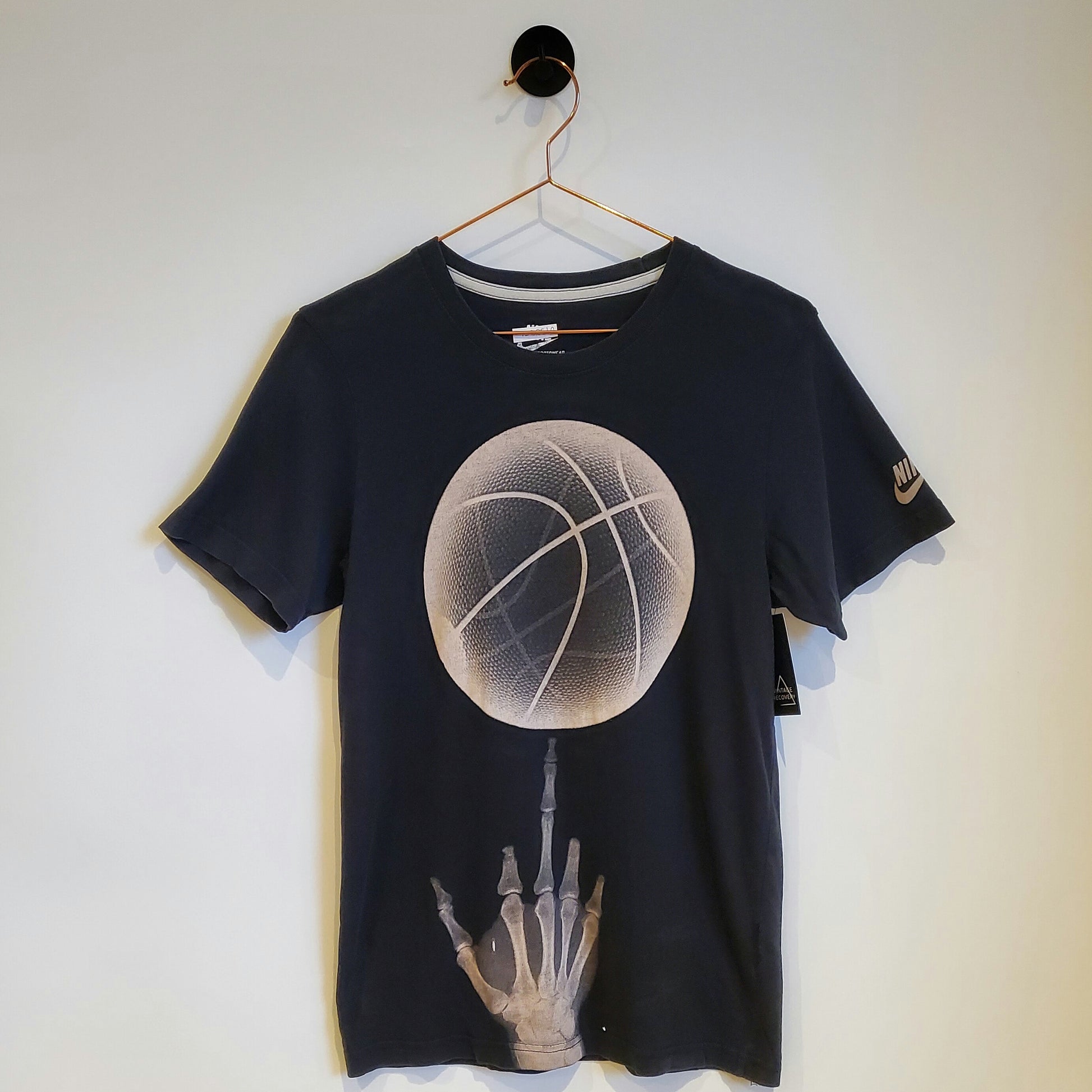 nike spaceman tee