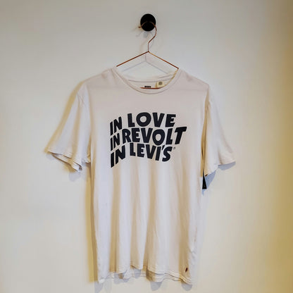 Levi's Graphic T-shirt | Size M